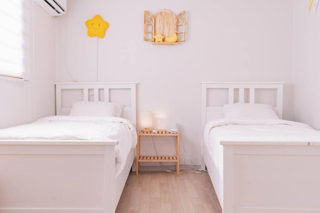 Namsan Tower View - Duplex, 3 2 Bathrooms Villa Seoul