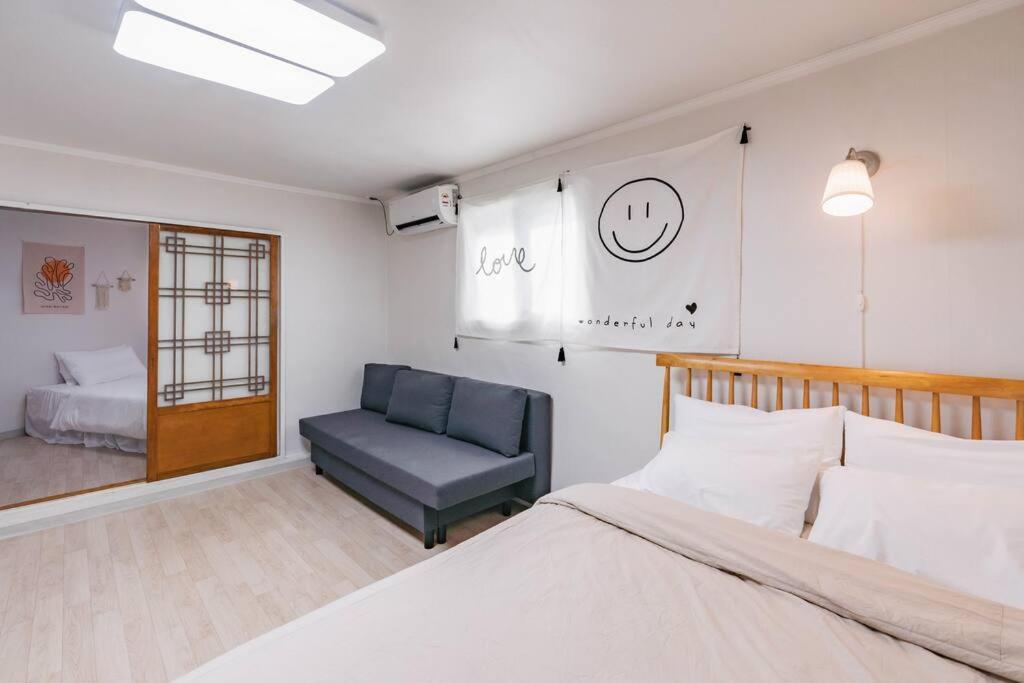 Villa Namsan Tower View - Duplex, 3 2 Bathrooms