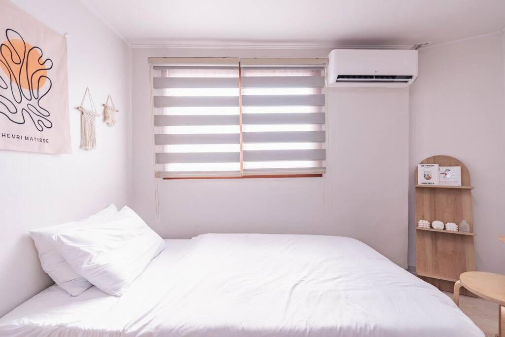 Namsan Tower View - Duplex, 3 2 Bathrooms *
