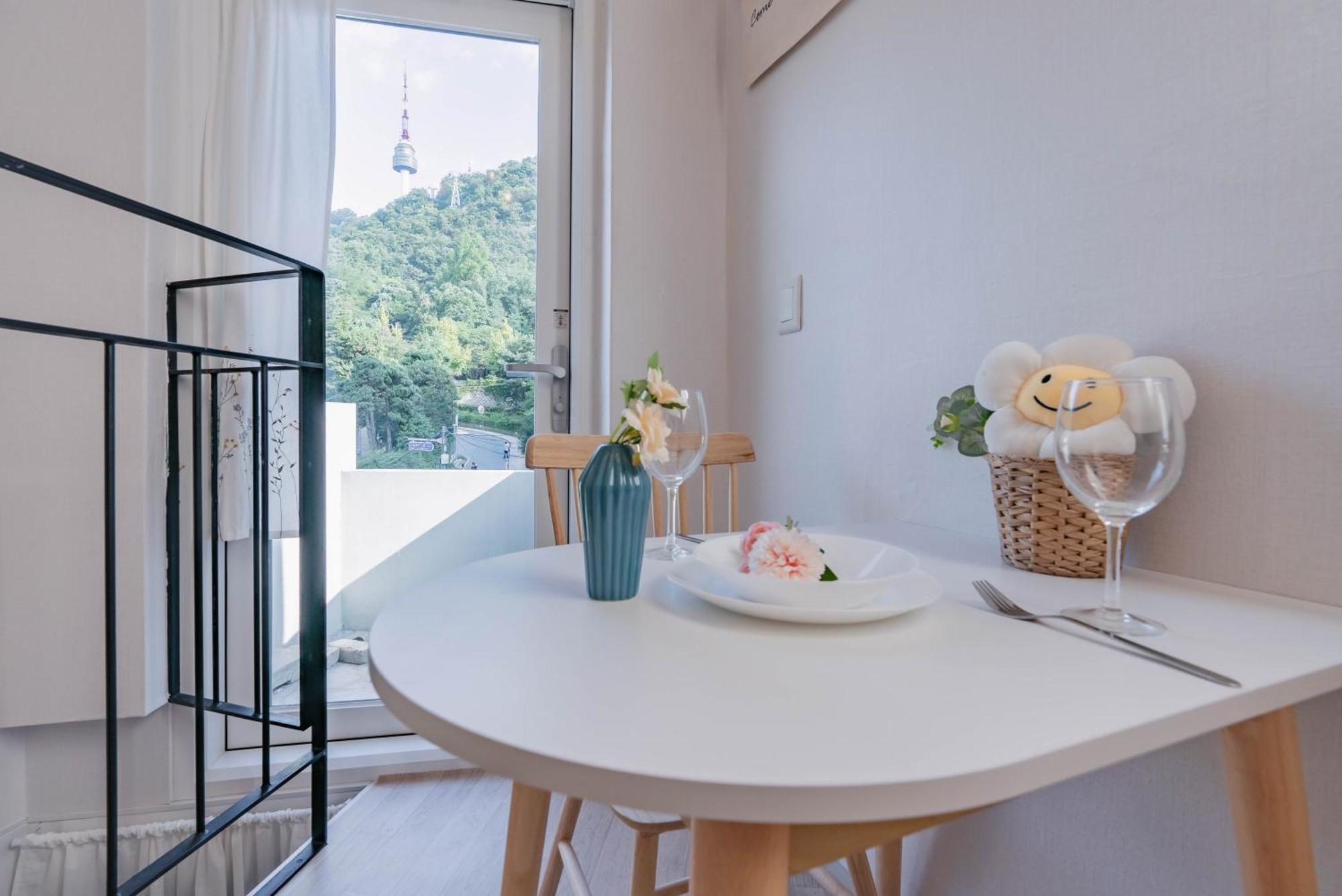 Namsan Tower View - Duplex, 3 2 Bathrooms Seoul