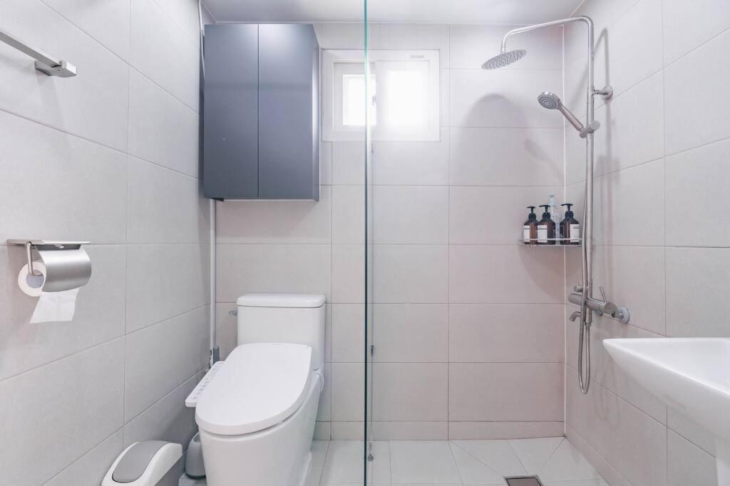 Namsan Tower View - Duplex, 3 2 Bathrooms * Seoul